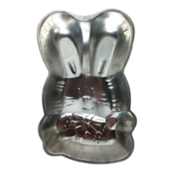 Vintage Midwestern Home Easter Bunny Rabbit Cake Pan - Picture 2 of 2